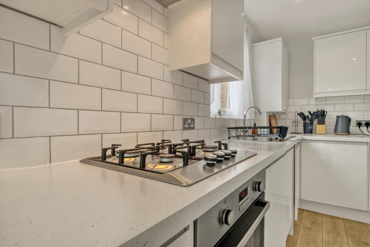 Homely 1Bed Apartment Vauxhall London Eksteriør billede