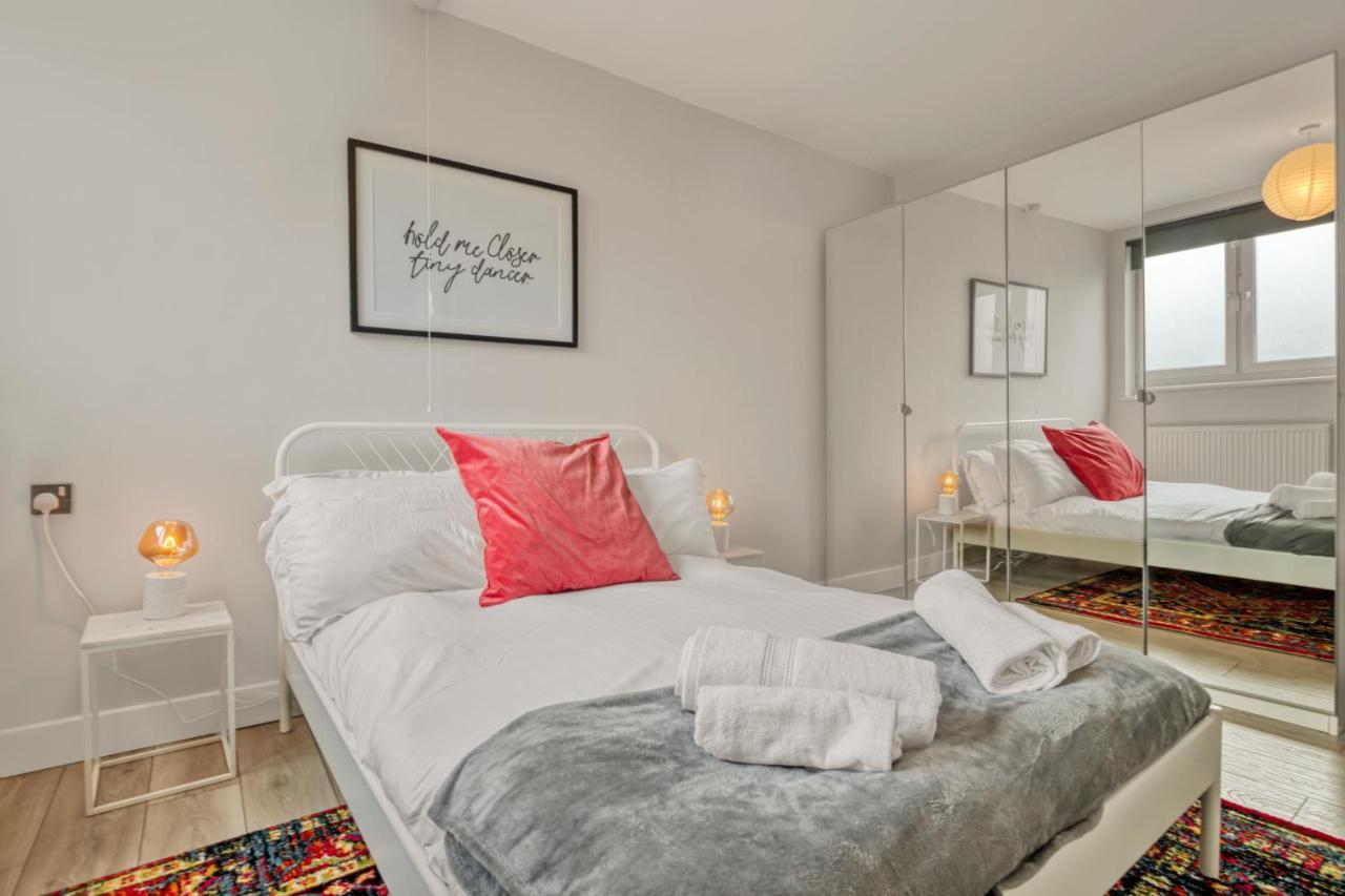 Homely 1Bed Apartment Vauxhall London Eksteriør billede